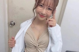 IP社新一代女神，被称为“桃乃木二世”
